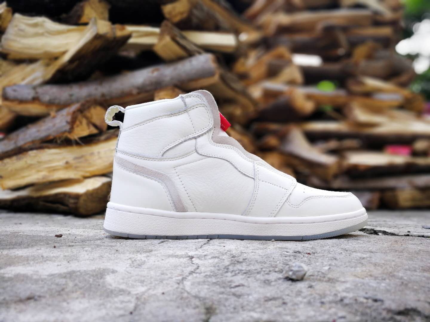 Women Air Jordan 1 Retro High Zip All White Shoes